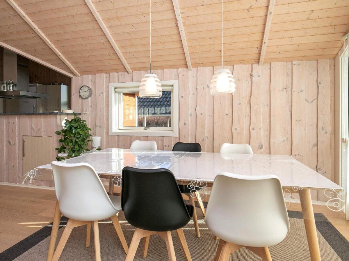 Three-Bedroom Holiday Home In Rodby 38 Kramnitse Esterno foto