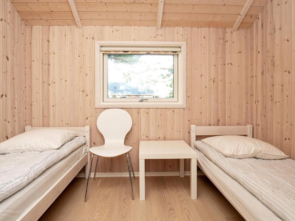 Three-Bedroom Holiday Home In Rodby 38 Kramnitse Esterno foto