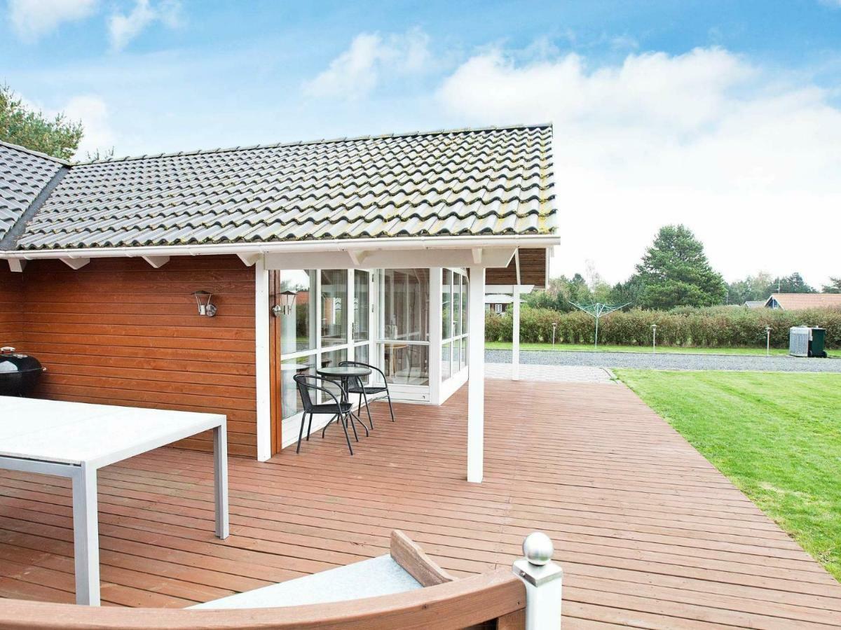 Three-Bedroom Holiday Home In Rodby 38 Kramnitse Camera foto