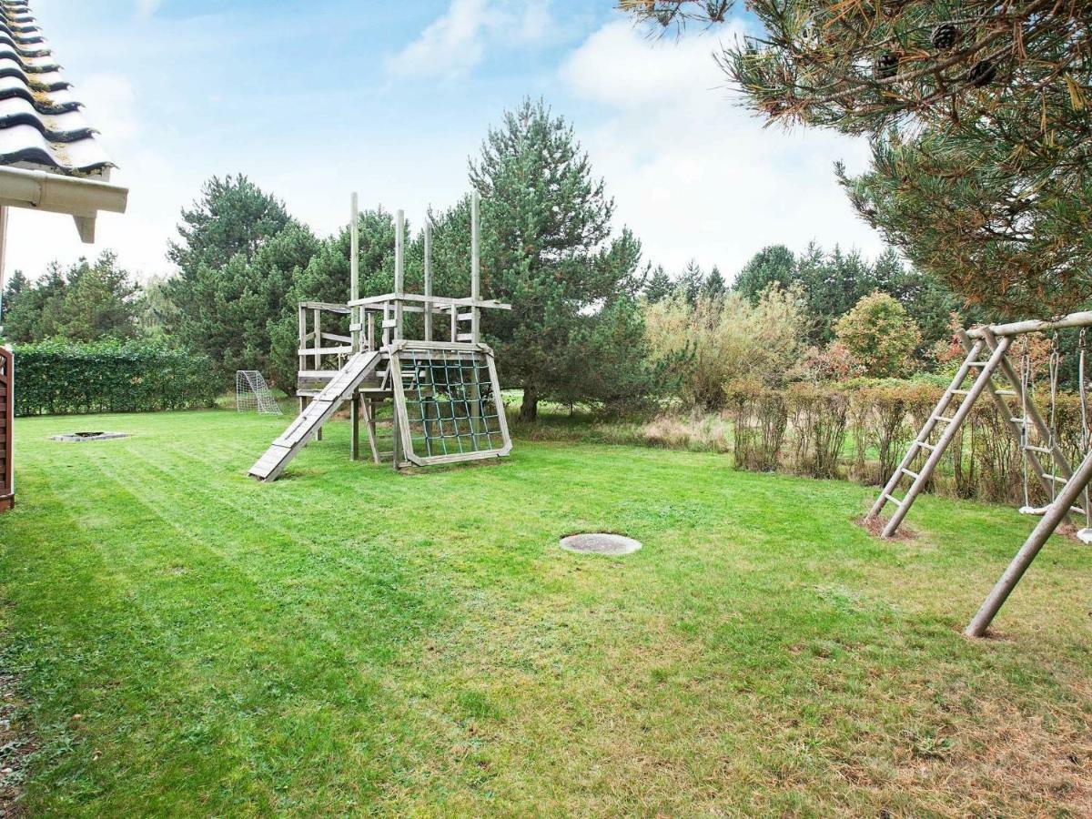 Three-Bedroom Holiday Home In Rodby 38 Kramnitse Esterno foto