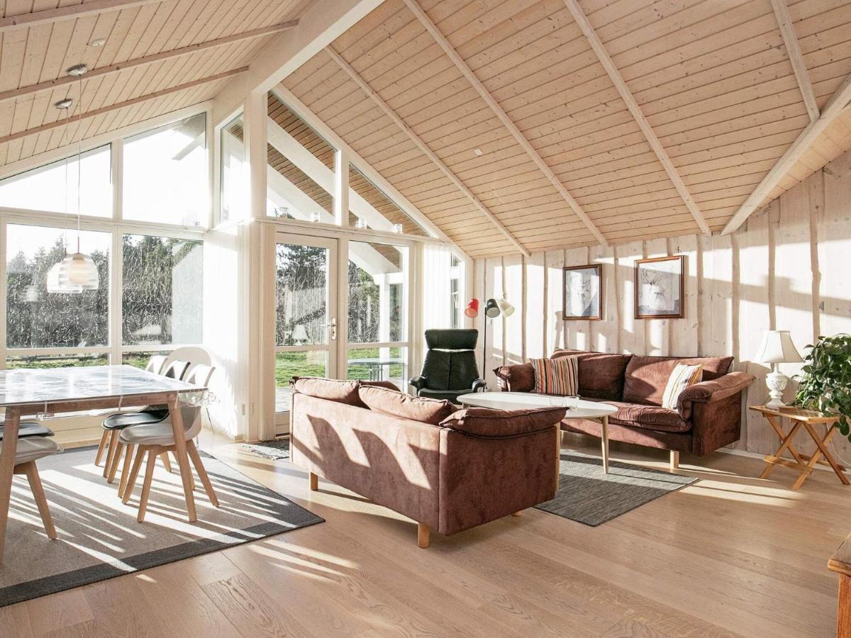 Three-Bedroom Holiday Home In Rodby 38 Kramnitse Esterno foto